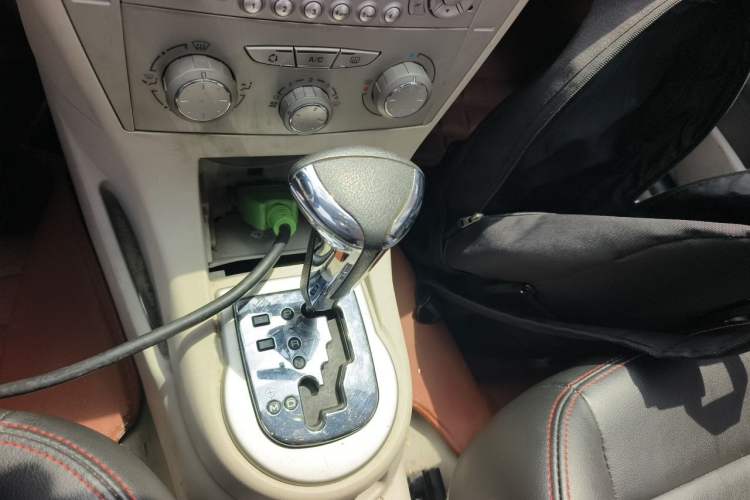 Used Citroen C-Quatre 2011 Sedan 1.6L Automatic Fashion Edition Gear Lever