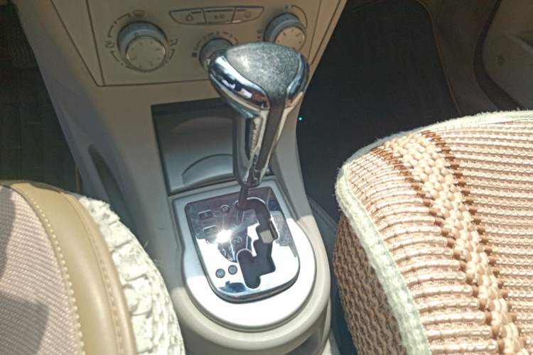 Used Citroen C-Quatre 2011 Hatchback 1.6L Automatic XuanYa Model Gear Lever