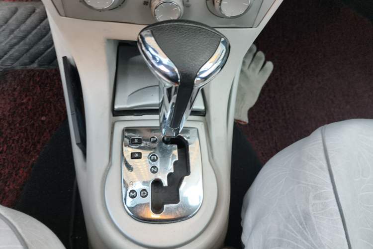 Used Citroen C-Quatre 2011 Hatchback 1.6L Automatic XuanYa Model Gear Lever