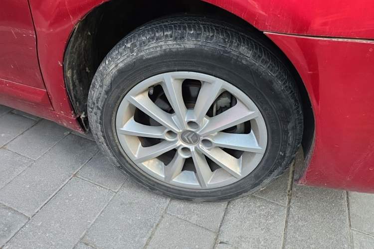 Used Citroen C-Quatre 2011 Hatchback 1.6L Automatic Champion Edition Right Front Wheel Hub