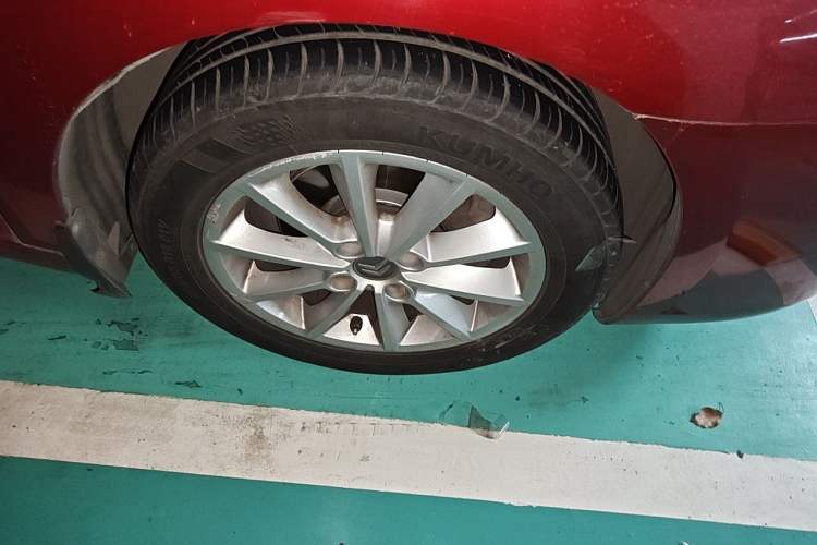 Used Citroen C-Quatre 2011 Hatchback 1.6L Automatic XuanYa Model Right Front Wheel Hub