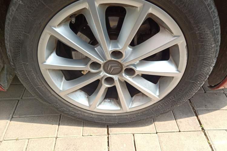 Used Citroen C-Quatre 2011 Hatchback 1.6L Automatic XuanYa Model Right Front Wheel Hub