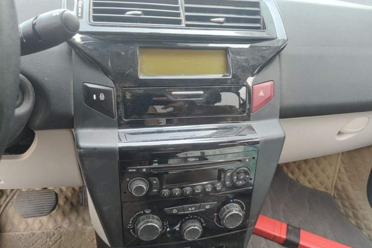 Used Citroen C-Quatre 2011 Sedan 1.6L Automatic Fashion Edition Audio And AC Panel