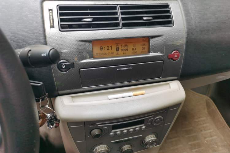 Used Citroen C-Quatre 2011 Sedan 1.6L Manual Fashion Edition Audio And AC Panel