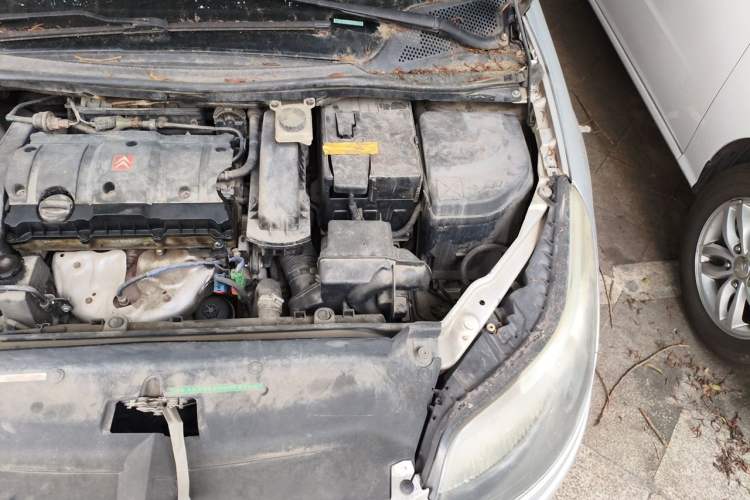 Used Citroen C-Quatre 2011 Sedan 1.6L Automatic Fashion Edition Engine Bay Left