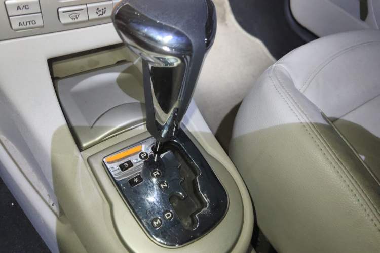 Used Citroen C-Quatre 2011 Sedan 1.6L Automatic Comfort Model Gear Lever