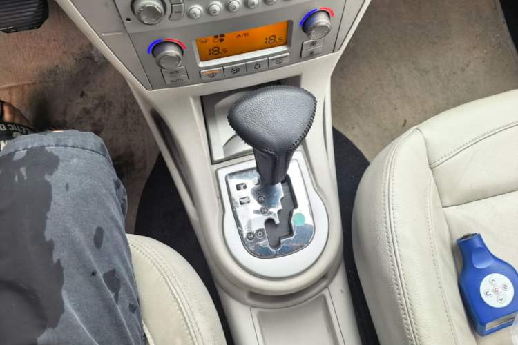Used Citroen C-Quatre 2011 Sedan 1.6L Automatic Fashion Edition Gear Lever