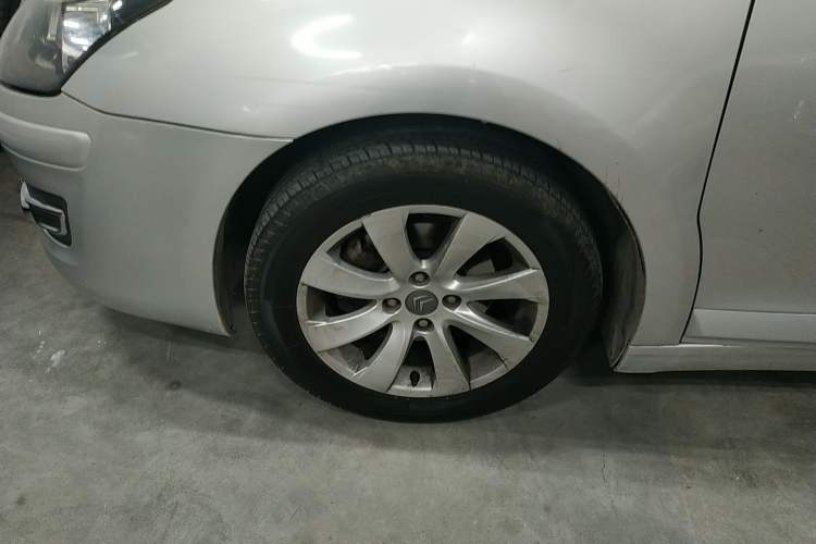 Used Citroen C-Quatre 2011 Sedan 1.6L Automatic Comfort Model Left Front Wheel Hub