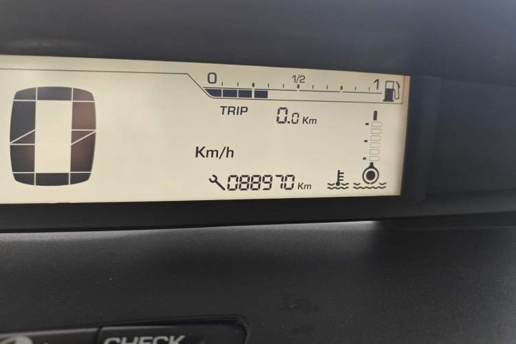 Used Citroen C-Quatre 2011 Sedan 2.0L Automatic RuiShang Model Odometer Close Up