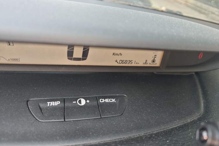 Used Citroen C-Quatre 2011 Sedan 1.6L Automatic Fashion Edition Odometer Close Up