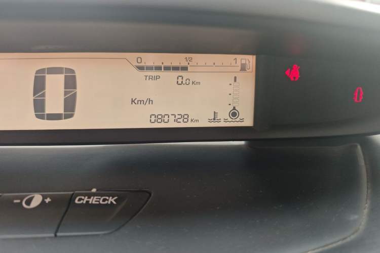Used Citroen C-Quatre 2011 Sedan 1.6L Automatic Fashion Edition Odometer Close Up