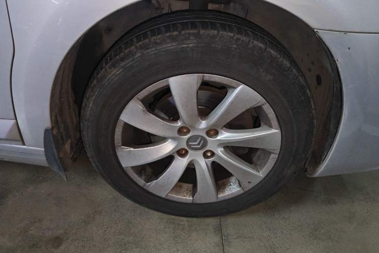 Used Citroen C-Quatre 2011 Sedan 1.6L Manual Fashion Edition Right Front Wheel Hub