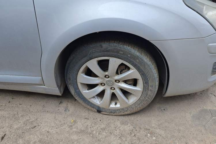 Used Citroen C-Quatre 2011 Sedan 1.6L Manual Fashion Edition Right Front Wheel Hub