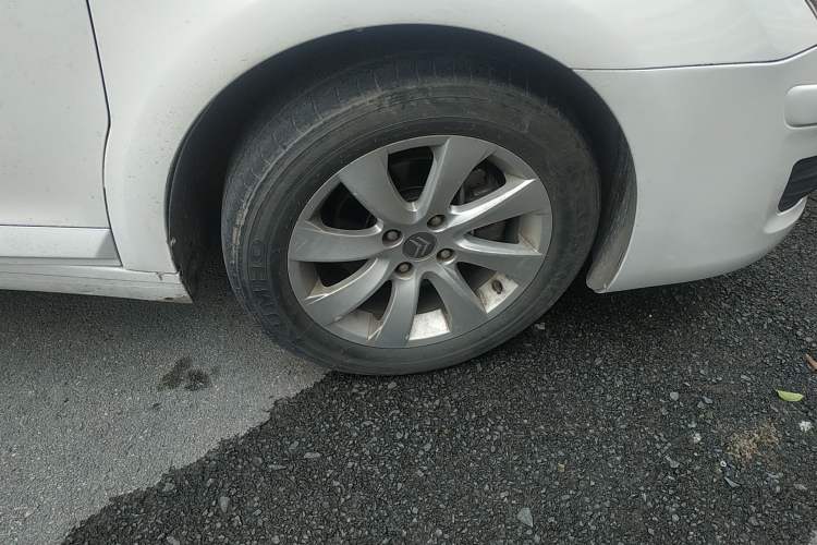 Used Citroen C-Quatre 2011 Sedan 1.6L Automatic Fashion Edition Right Front Wheel Hub