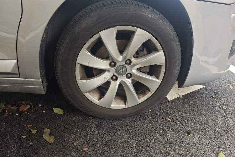 Used Citroen C-Quatre 2011 Sedan 1.6L Automatic Fashion Edition Right Front Wheel Hub