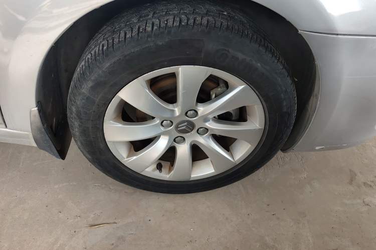Used Citroen C-Quatre 2011 Sedan 1.6L Manual Fashion Edition Right Front Wheel Hub