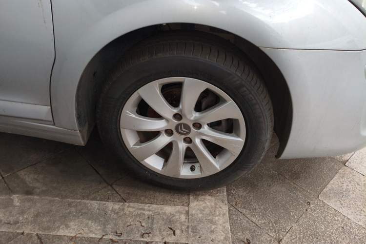 Used Citroen C-Quatre 2011 Sedan 1.6L Automatic Fashion Edition Right Front Wheel Hub