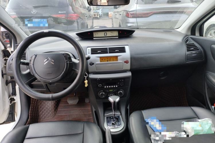 Used Citroen C-Quatre 2011 Sedan 2.0L Automatic RuiShang Model Center Console
