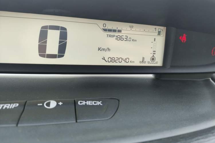 Used Citroen C-Quatre 2011 Sedan 2.0L Automatic RuiShang Model Odometer Close Up