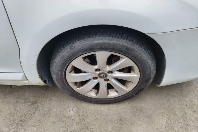 Used Citroen C-Quatre 2011 Sedan 1.6L Manual Champion Edition Right Front Wheel Hub