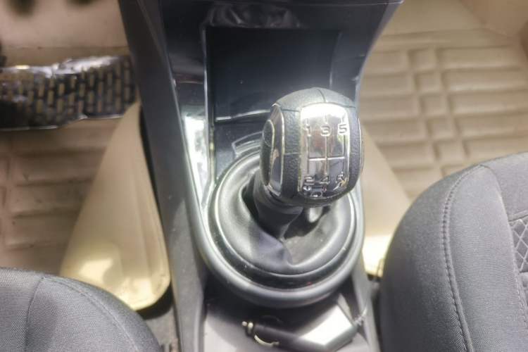 Used Citroen C-Quatre 2012 Sedan 1.6L Manual Prestige Model Gear Lever