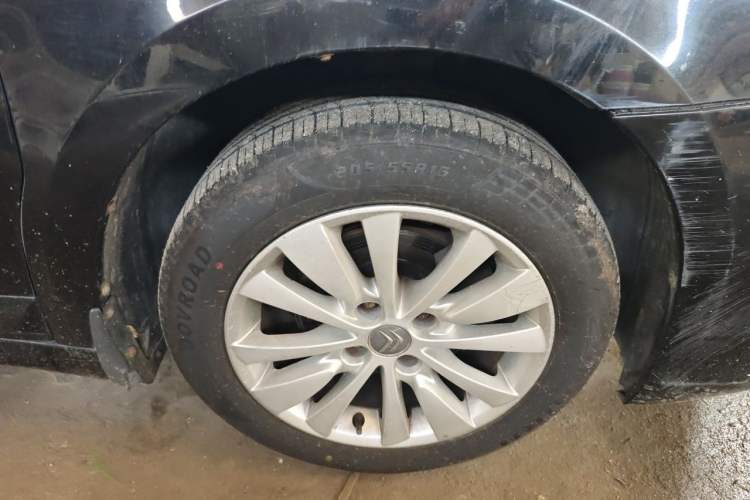 Used Citroen C-Quatre 2012 Sedan 1.6L Manual Prestige Model Right Front Wheel Hub
