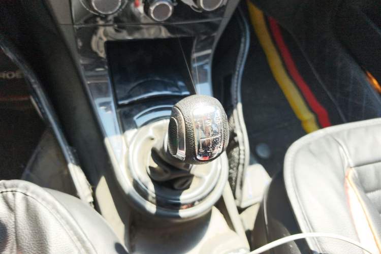 Used Citroen C-Quatre 2012 Hatchback 1.6L Manual LeShang Model Gear Lever