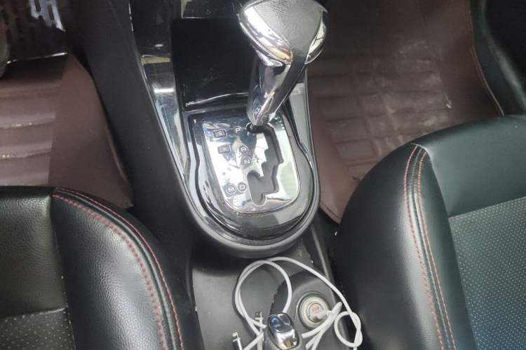 Used Citroen C-Quatre 2012 Sedan 2.0L Automatic Joyful Model Gear Lever