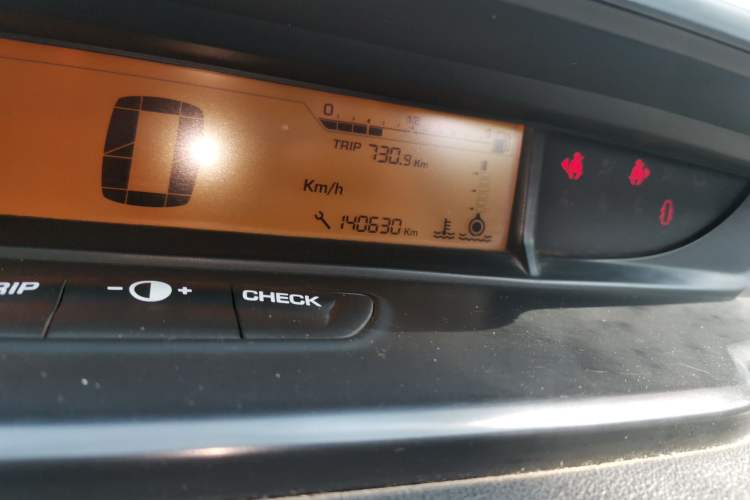 Used Citroen C-Quatre 2012 Hatchback 1.6L Automatic LeShang Model Odometer Close Up