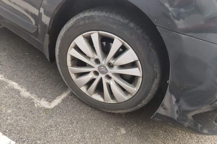 Used Citroen C-Quatre 2012 Sedan 2.0L Automatic Joyful Model Right Front Wheel Hub
