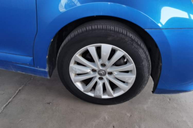 Used Citroen C-Quatre 2012 Hatchback 1.6L Automatic LeShang Model Right Front Wheel Hub