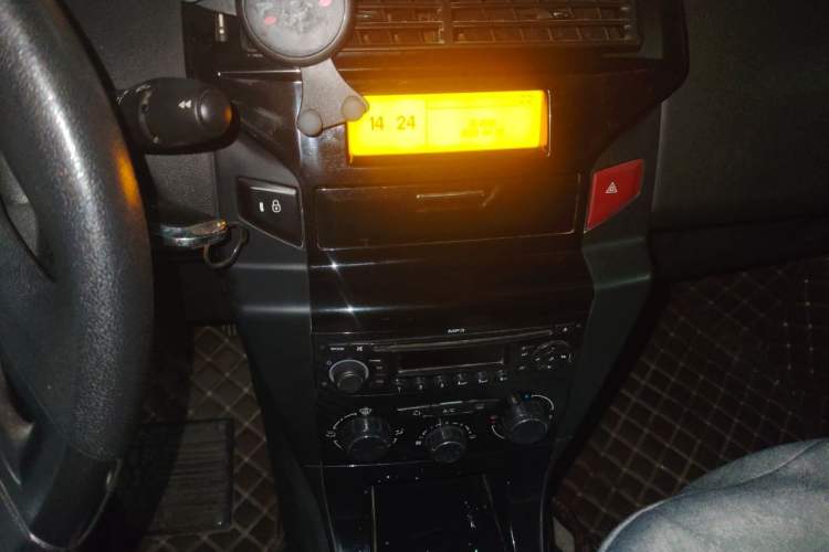 Used Citroen C-Quatre 2012 Sedan 1.6L Manual Prestige Model Audio And AC Panel