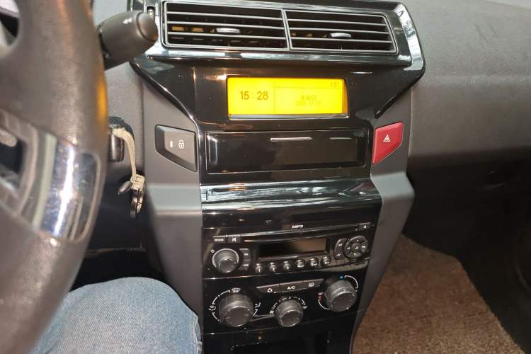 Used Citroen C-Quatre 2012 Sedan 2.0L Manual - Joyful Edition Audio And AC Panel