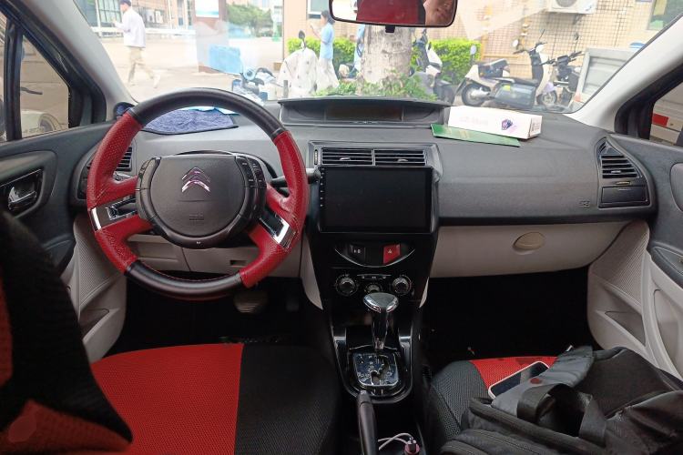 Used Citroen C-Quatre 2012 Sedan 1.6L Automatic Prestige Model Center Console