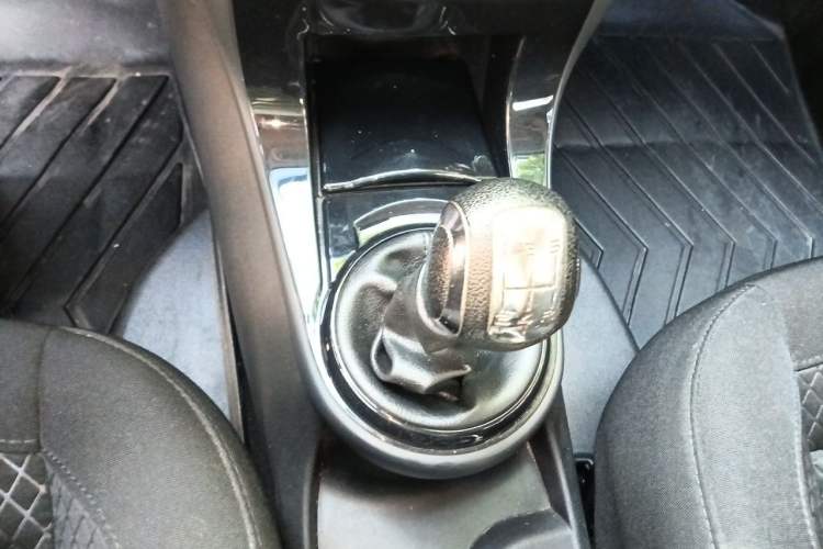 Used Citroen C-Quatre 2012 Sedan 1.6L Manual Prestige Model Gear Lever