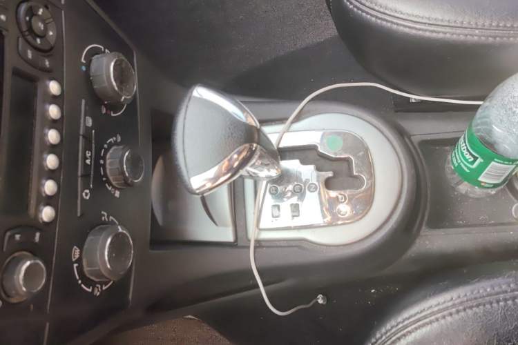 Used Citroen C-Quatre 2012 Sedan 2.0L Automatic Joyful Model Gear Lever