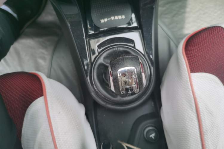 Used Citroen C-Quatre 2012 Sedan 2.0L Manual - Joyful Edition Gear Lever