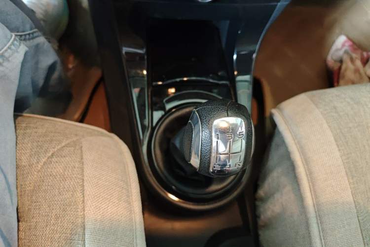 Used Citroen C-Quatre 2012 Sedan 1.6L Manual Prestige Model Gear Lever
