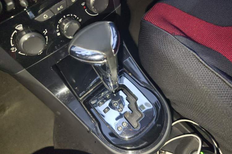 Used Citroen C-Quatre 2012 Sedan 2.0L Automatic Joyful Model Gear Lever