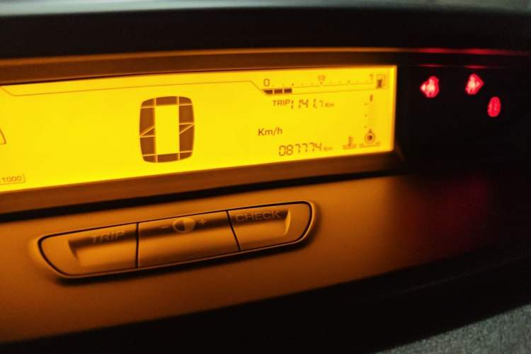 Used Citroen C-Quatre 2012 Sedan 2.0L Manual - Joyful Edition Odometer Close Up