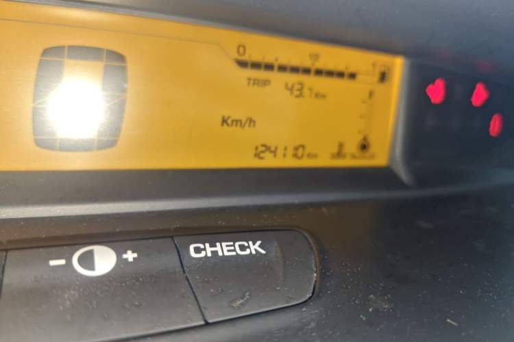Used Citroen C-Quatre 2012 Sedan 2.0L Automatic Prestige Model Odometer Close Up