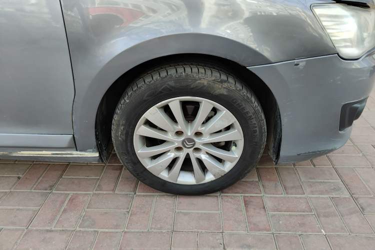 Used Citroen C-Quatre 2012 Sedan 1.6L Automatic Prestige Model Right Front Wheel Hub