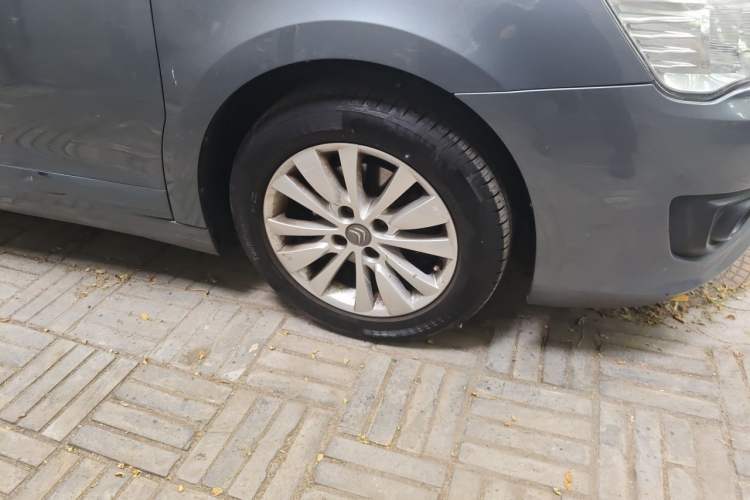 Used Citroen C-Quatre 2012 Sedan 2.0L Automatic Joyful Model Right Front Wheel Hub