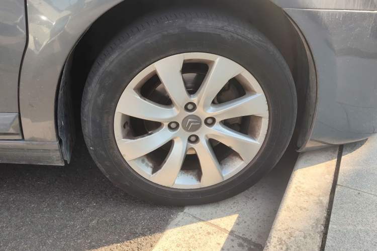 Used Citroen C-Quatre 2012 Sedan 2.0L Automatic Joyful Model Right Front Wheel Hub