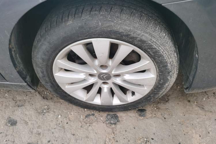 Used Citroen C-Quatre 2012 Sedan 2.0L Manual - Joyful Edition Right Front Wheel Hub