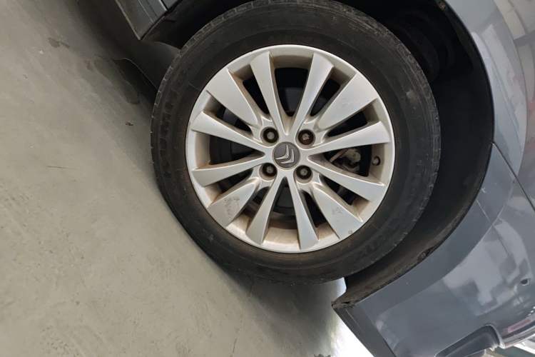 Used Citroen C-Quatre 2012 Sedan 1.6L Manual Prestige Model Right Front Wheel Hub