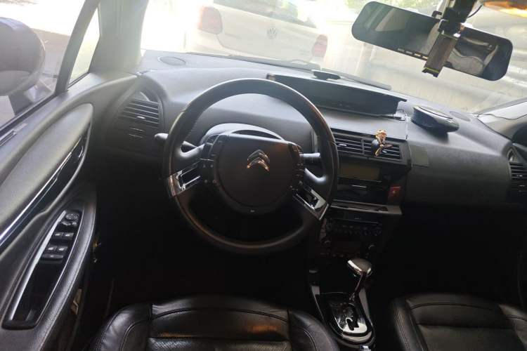 Used Citroen C-Quatre 2012 Sedan 2.0L Automatic Prestige Model Steering Wheel
