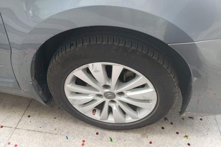 Used Citroen C-Quatre 2012 Sedan 2.0L Manual - Joyful Edition Right Front Wheel Hub