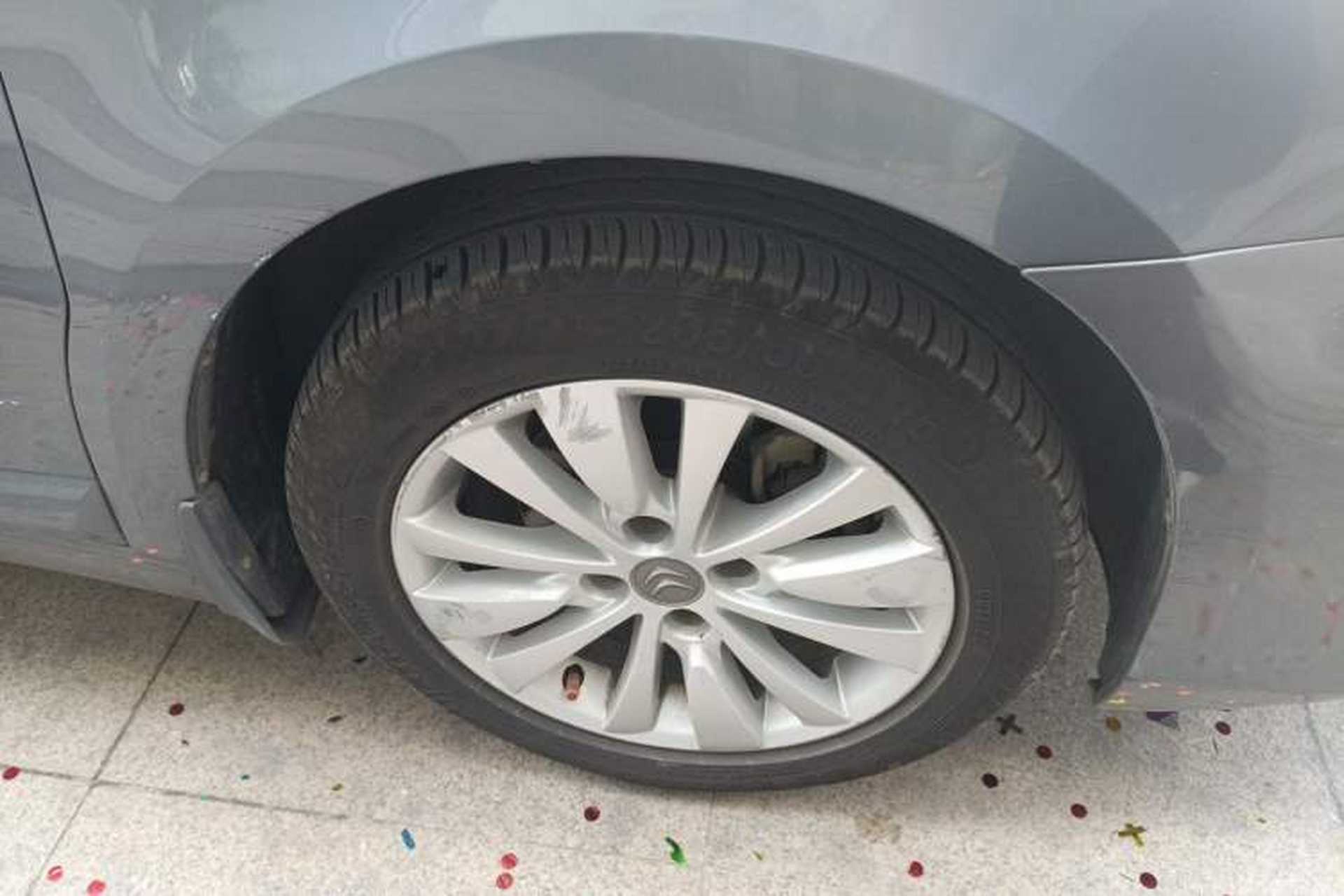 Used Citroen C-Quatre 2012 Sedan 2.0L Manual - Joyful Edition Right Front Wheel Hub