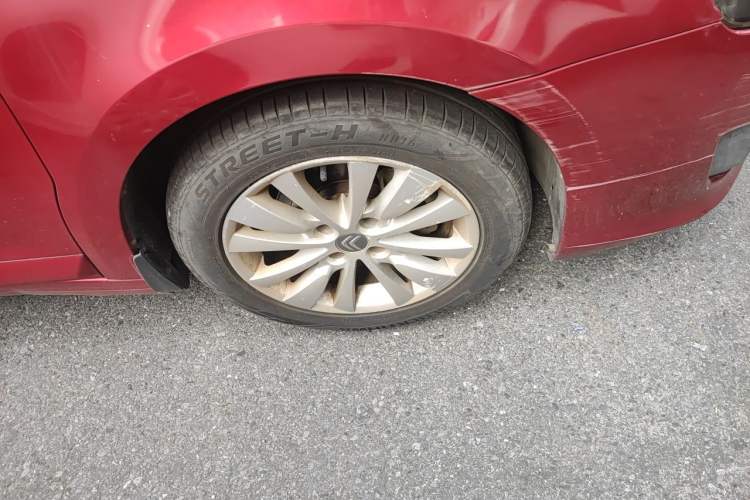 Used Citroen C-Quatre 2012 Hatchback 1.6L Automatic LeShang Model Right Front Wheel Hub